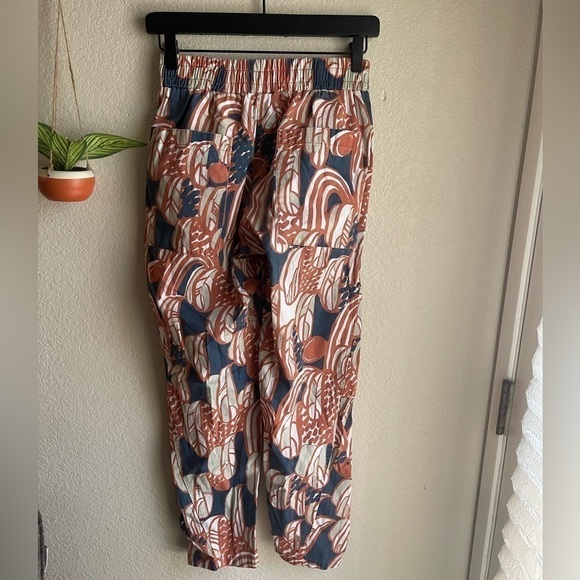 Garvel and gold pants - Picture 3 of 5